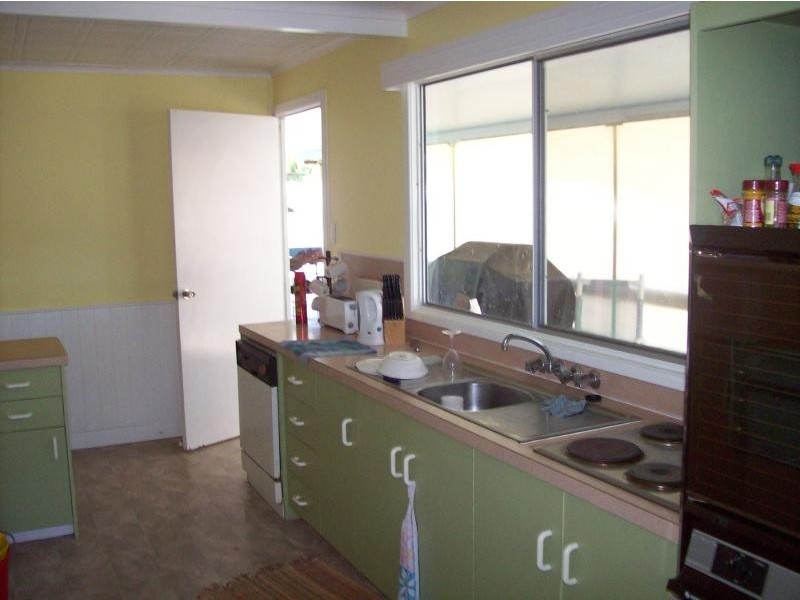 2 Burton Street, Midge Point QLD 4799