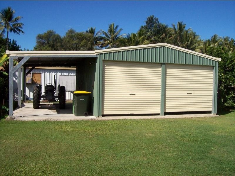 24 Peters Avenue, Midge Point QLD 4799