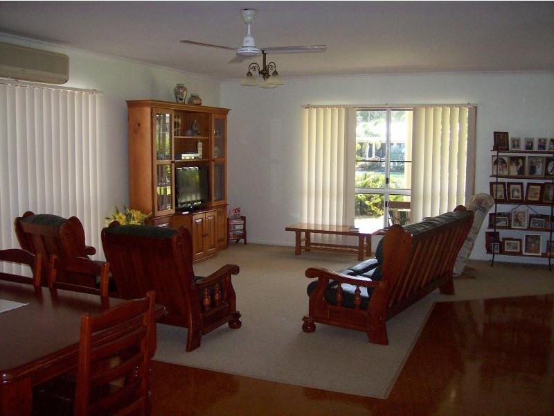 24 Peters Avenue, Midge Point QLD 4799