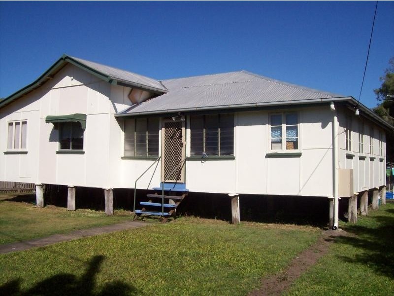 8 Davy Avenue, Proserpine QLD 4800