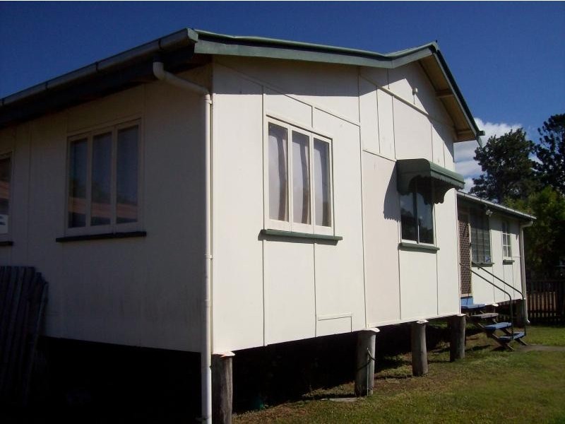 8 Davy Avenue, Proserpine QLD 4800