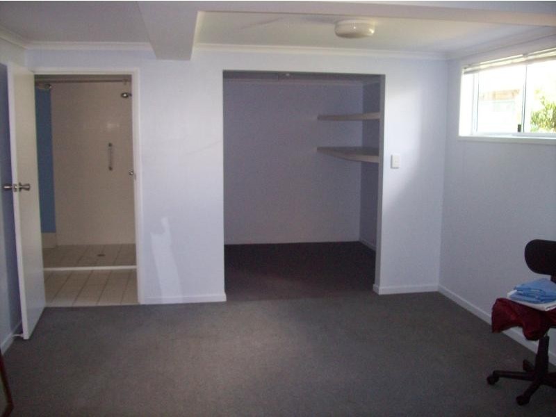 8 Edward Street, Proserpine QLD 4800