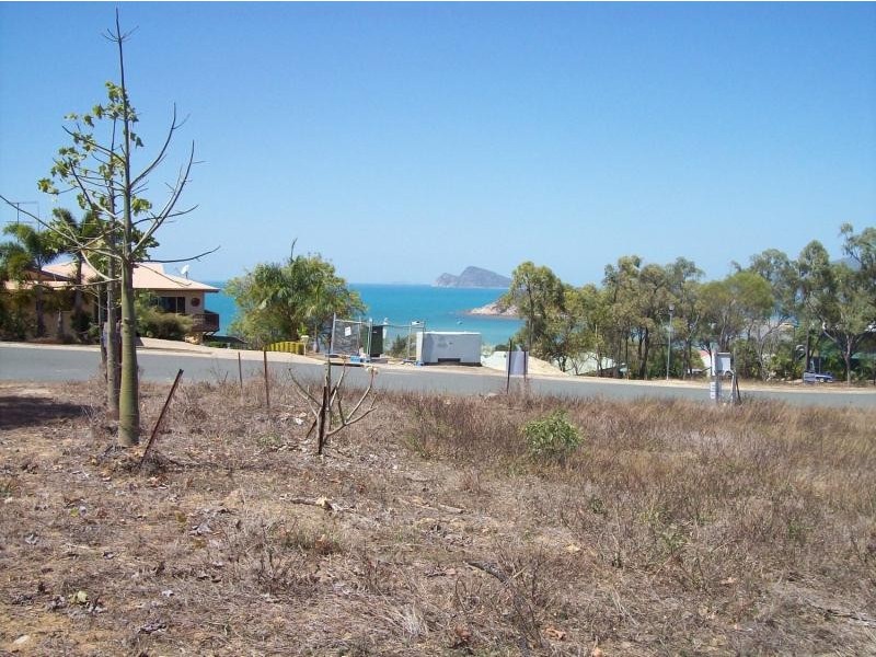 26 Blackcurrent Drive, Hideaway Bay QLD 4800