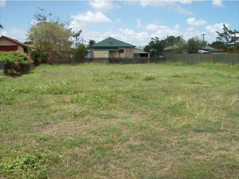 14 Smith Street, Proserpine QLD 4800