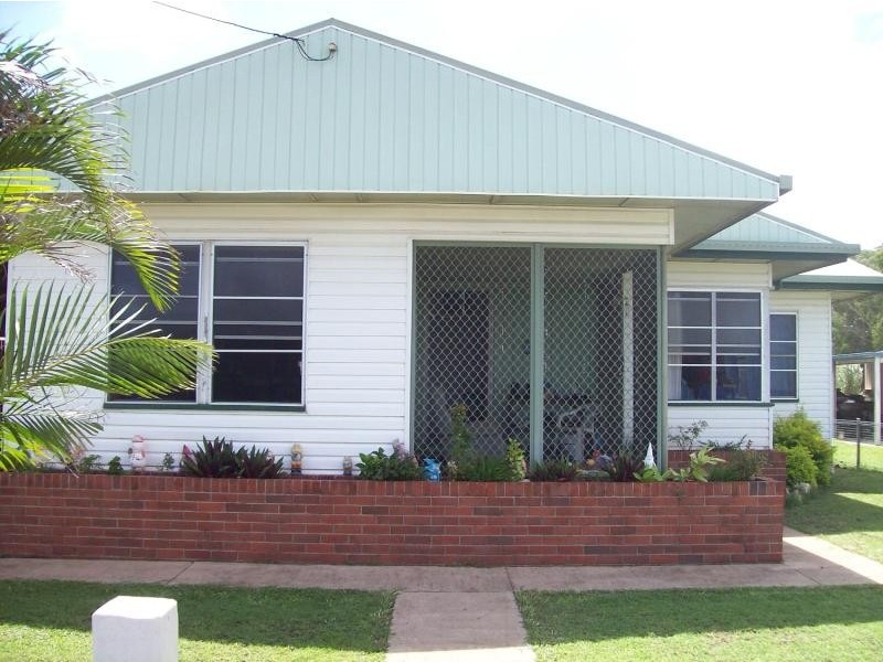 4 Blair Street, Proserpine QLD 4800