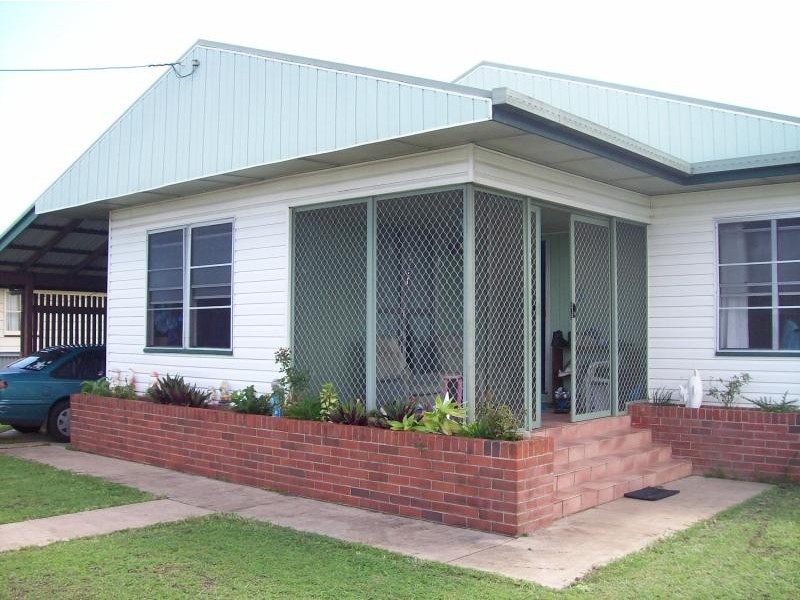 4 Blair Street, Proserpine QLD 4800
