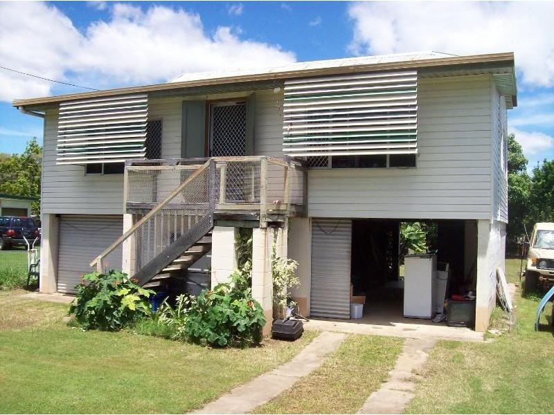 27 Peters Avenue, Midge Point QLD 4799