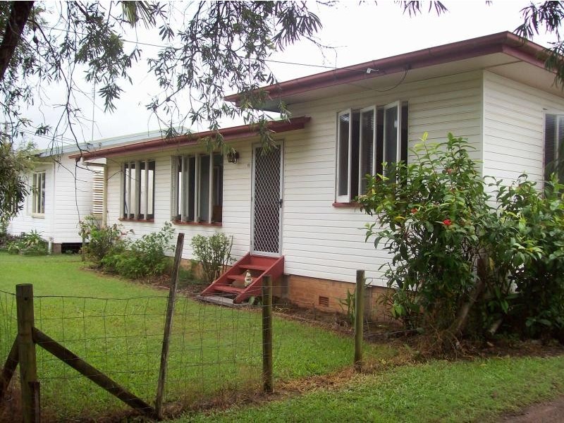 10 Holmes Street, Proserpine QLD 4800