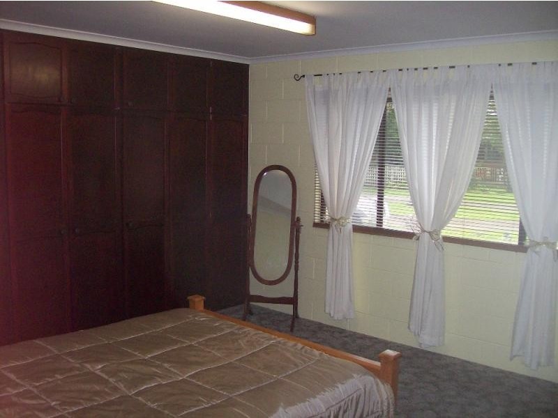 2 Foxlee Street, Proserpine QLD 4800