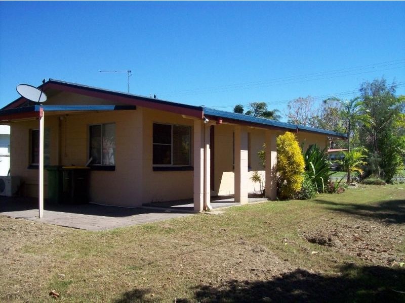 8 Peters Avenue, Midge Point QLD 4799