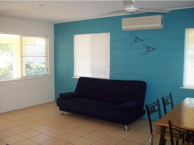 8 Peters Avenue, Midge Point QLD 4799