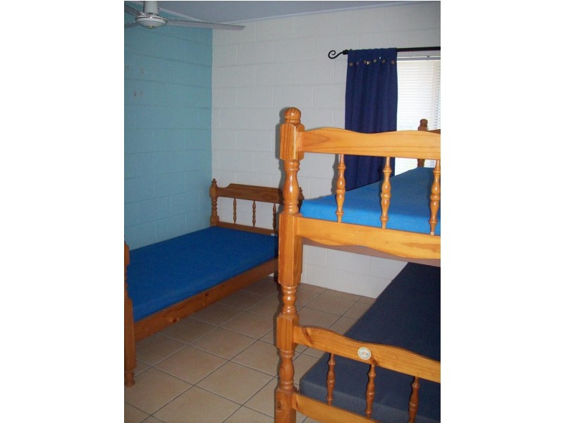 8 Peters Avenue, Midge Point QLD 4799