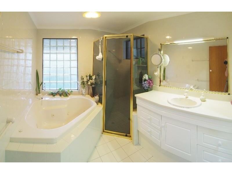 44 Bundesen Avenue, Midge Point QLD 4799