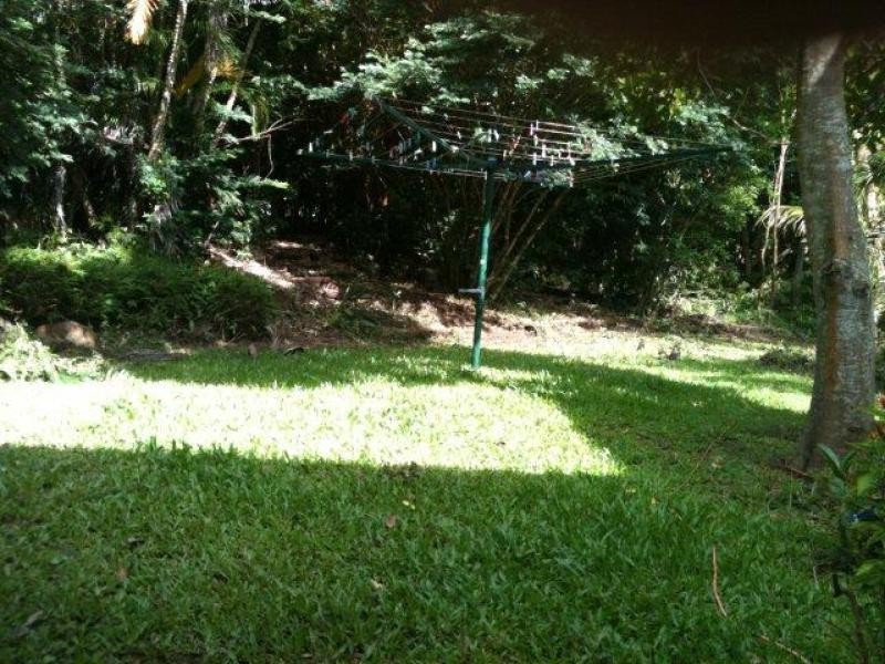 10 Manooka Drive, Cannonvale QLD 4802