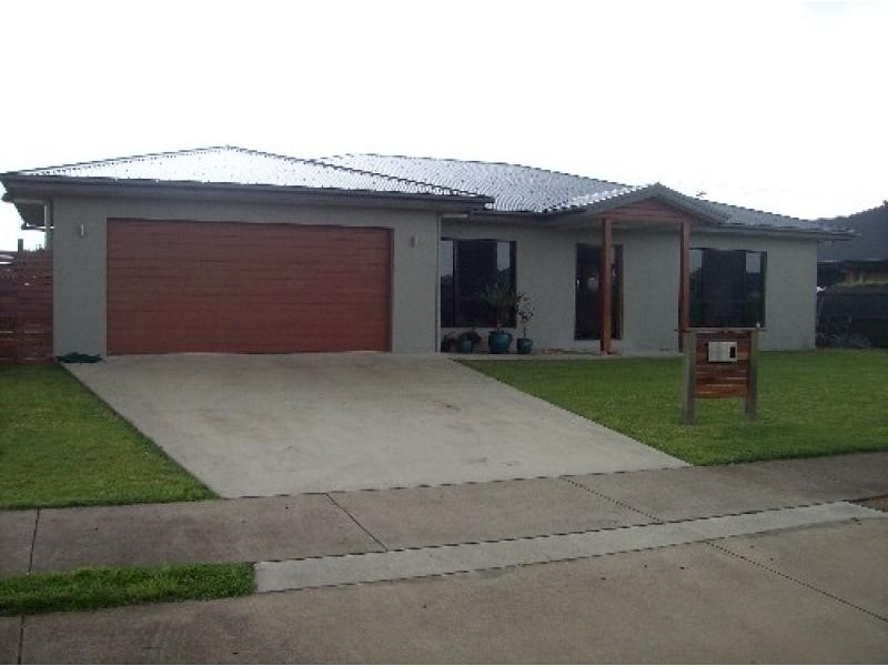 27 Calista Court, Proserpine QLD 4800