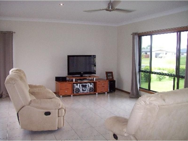 27 Calista Court, Proserpine QLD 4800
