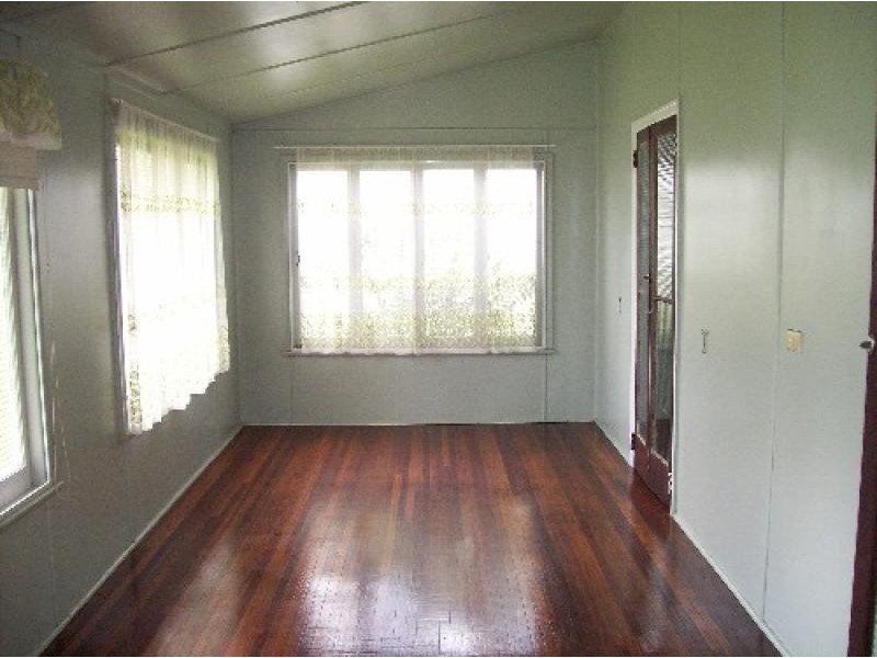 10 Holmes Street, Proserpine QLD 4800