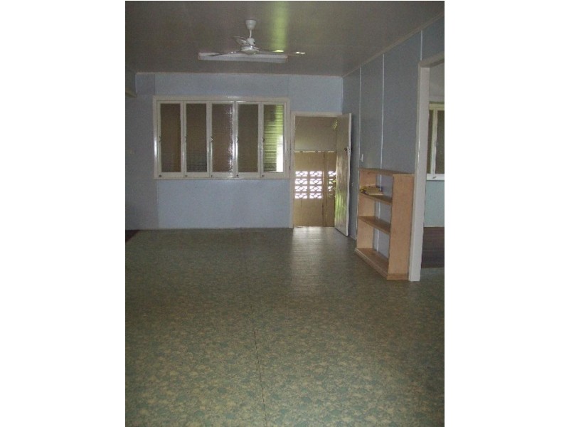 10 Holmes Street, Proserpine QLD 4800