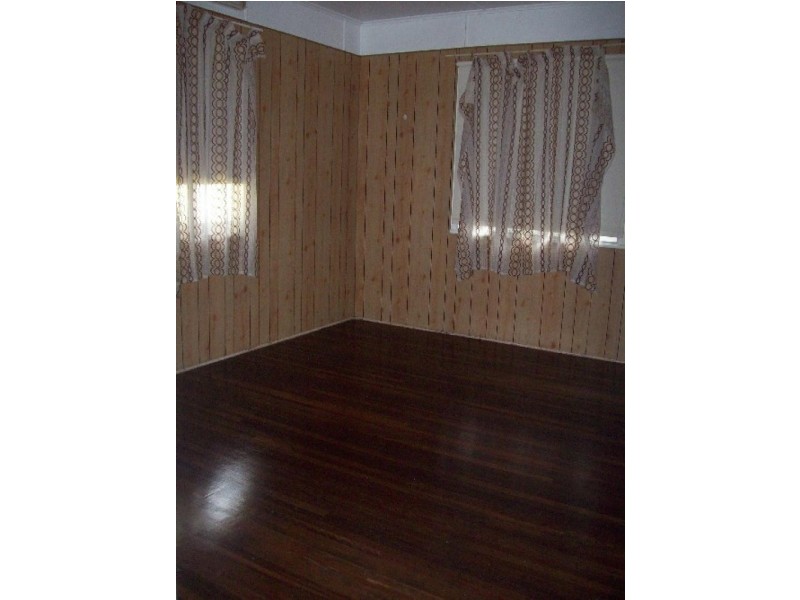 10 Holmes Street, Proserpine QLD 4800