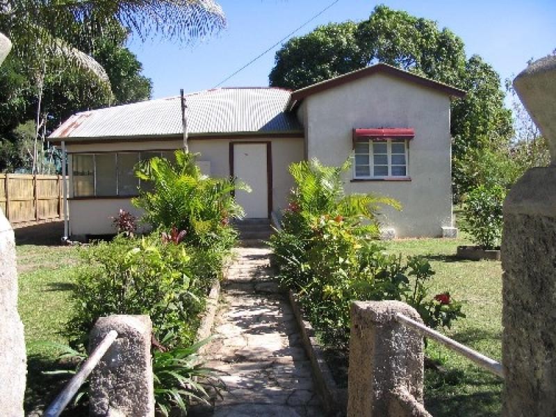 18 Blair Street, Proserpine QLD 4800