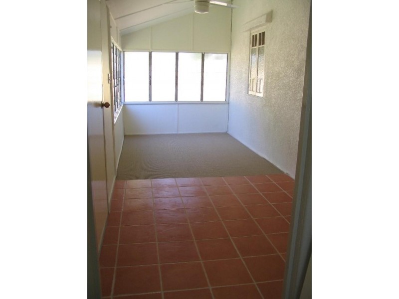 18 Blair Street, Proserpine QLD 4800