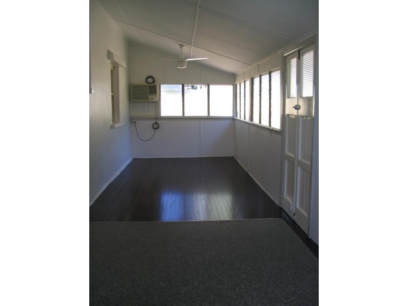 18 Blair Street, Proserpine QLD 4800