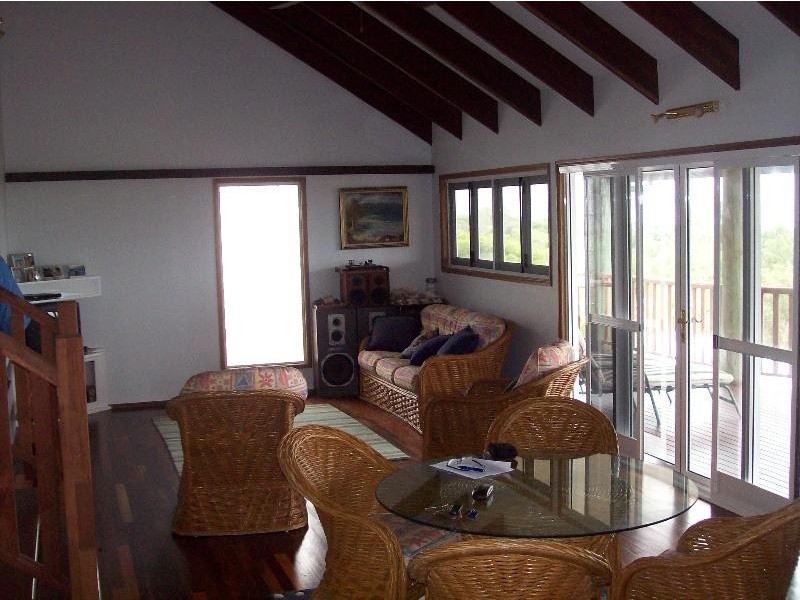 17 Roseric Crescent, Hideaway Bay QLD 4800