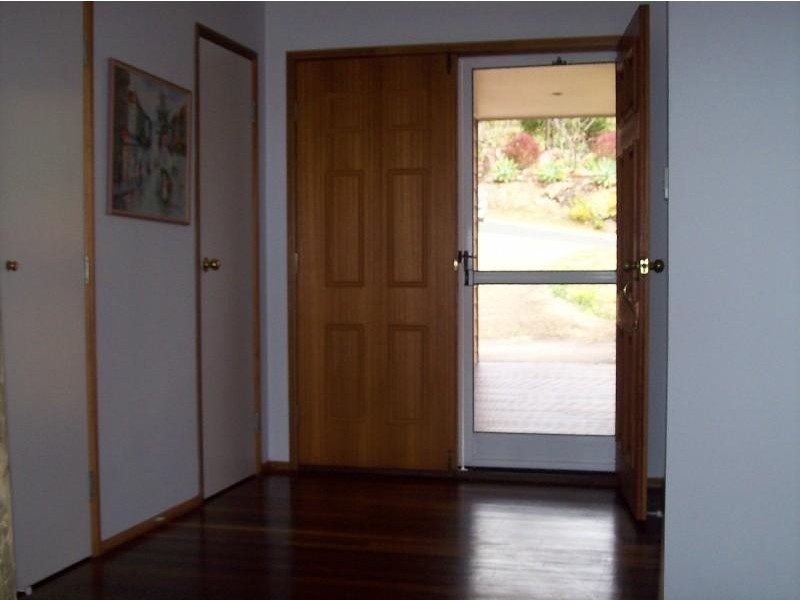 17 Roseric Crescent, Hideaway Bay QLD 4800