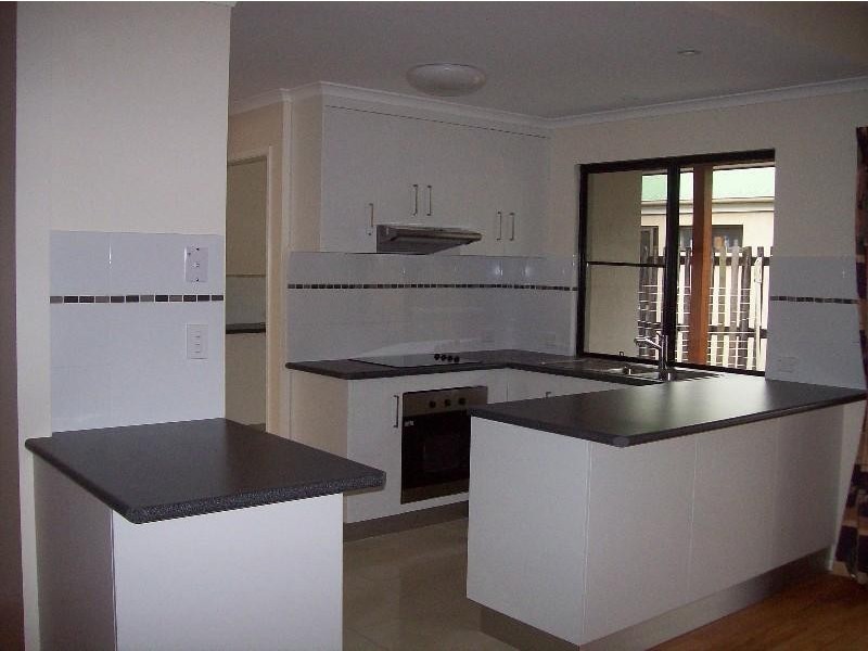 2/14 Gardenia Street, Proserpine QLD 4800