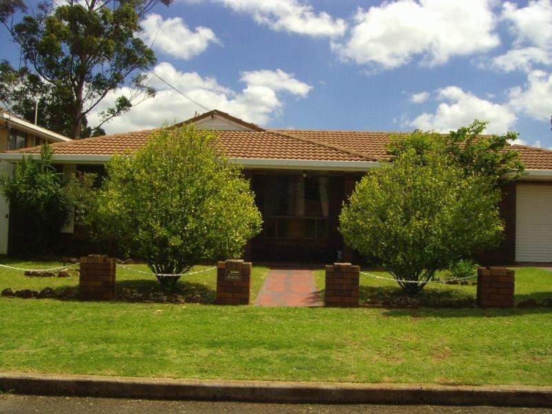 12 GLOUCESTER CRESCENT, Darling Heights QLD 4350