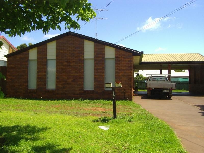 Unit 2/17 SCHULTZ STREET, Toowoomba QLD 4350