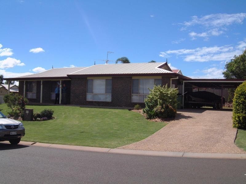 3 Honeysuckle Drive, Glenvale QLD 4350