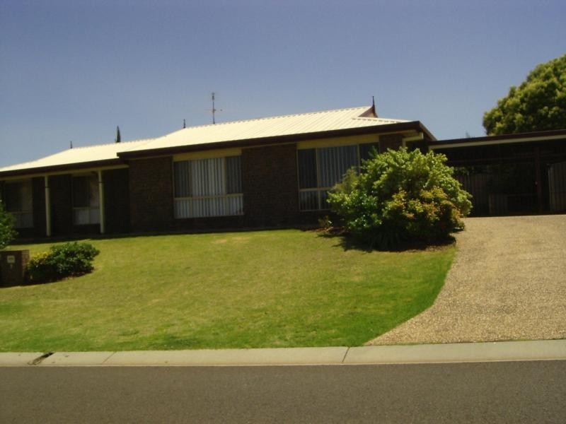 3 Honeysuckle Drive, Glenvale QLD 4350