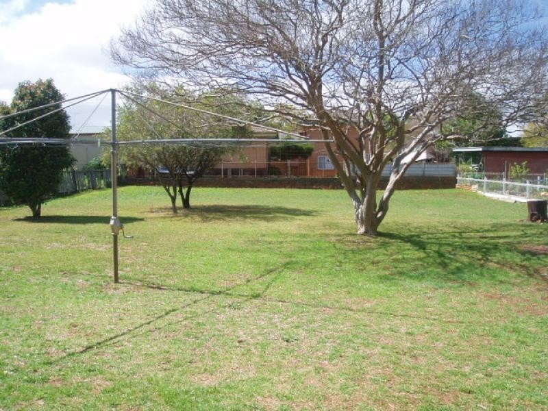 4 HORTON STREET, Toowoomba QLD 4350