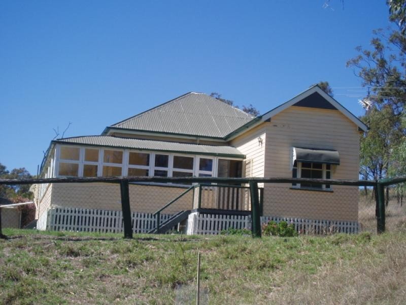 219 Breydon Road, Toowoomba QLD 4350