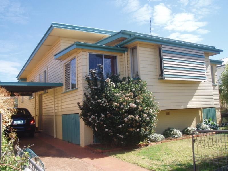 7 Blackdown Street, Harristown QLD 4350