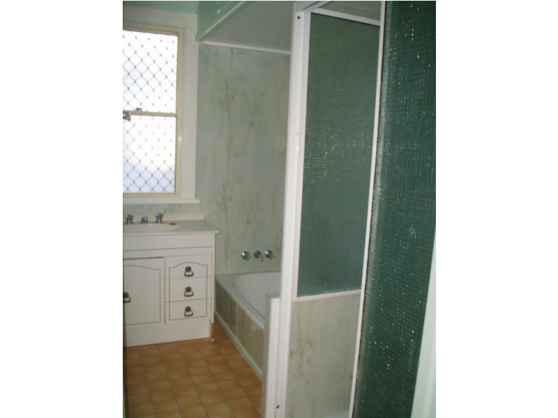 7 Blackdown Street, Harristown QLD 4350