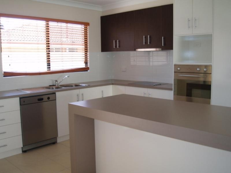 Unit 2/301 B James Street, Toowoomba QLD 4350