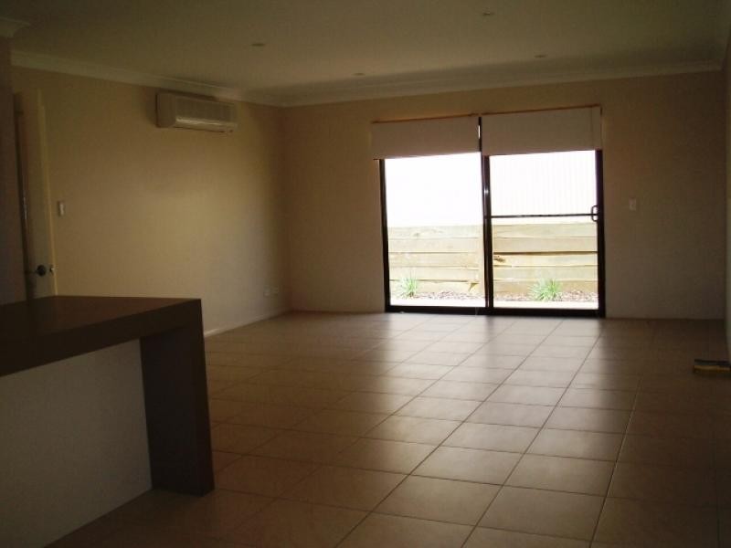 Unit 2/301 B James Street, Toowoomba QLD 4350