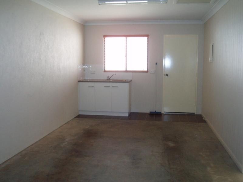 Unit 2/301 B James Street, Toowoomba QLD 4350