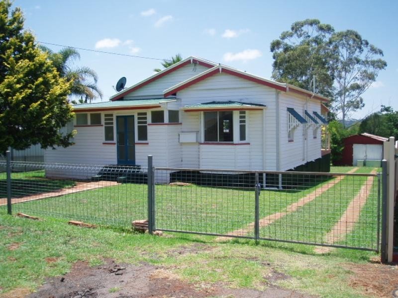 16 HELEN STREET, Newtown QLD 4350