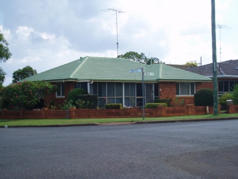 10 FRIEND STREET, Harristown QLD 4350