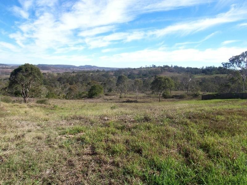 5, 7 McShane Drive, Mount Kynoch QLD 4350