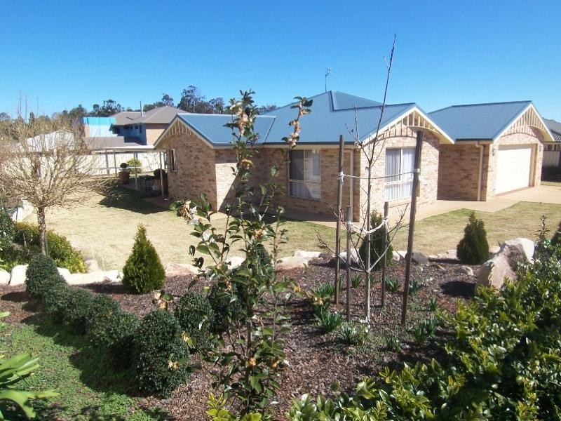 4 CORELLA STREET, Toowoomba QLD 4350