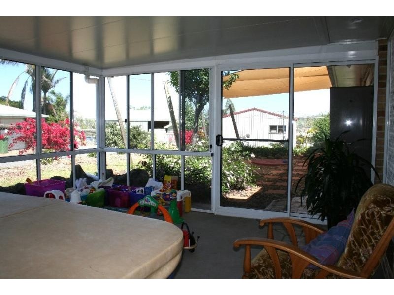 8 COOPER ROAD, Glenvale QLD 4350