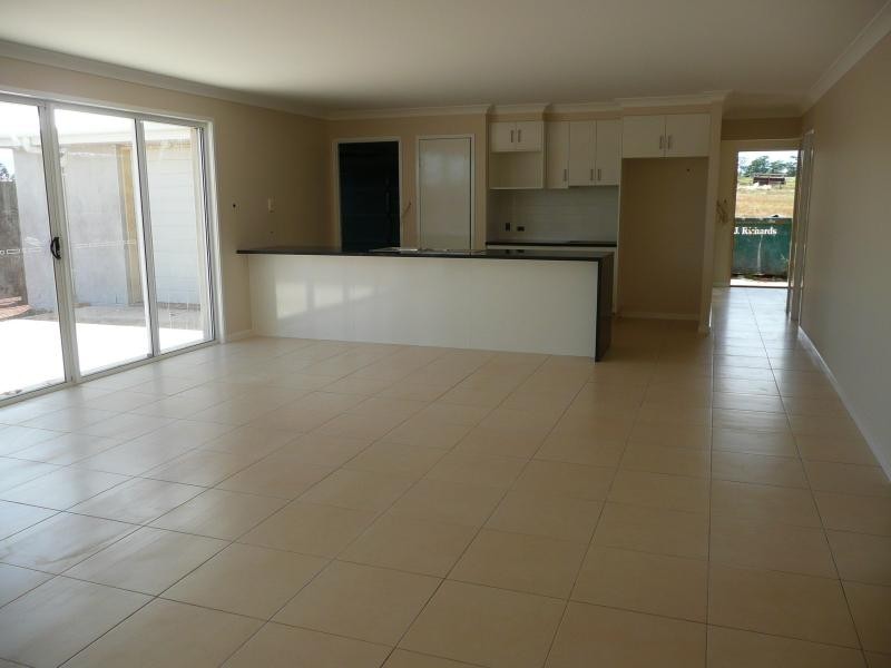 13 ACE DRIVE, Glenvale QLD 4350