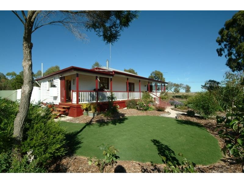 95 Cudmore Rd, Cambooya QLD 4358