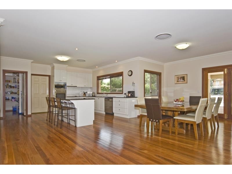 5 TARA CT, Highfields QLD 4352