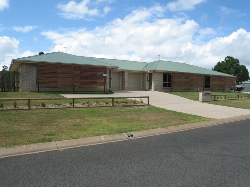 2 A Joseph Street, Oakey QLD 4401