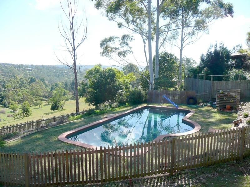 16 MURPHYS CREEK ROAD, Blue Mountain Heights QLD 4350